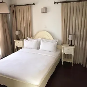 Ferahi Evler 3* Ayvalı